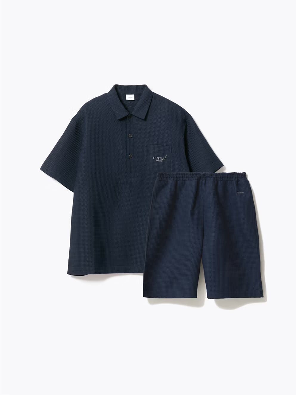 凸凹のある素材で軽やかな肌あたりのBAKUNE